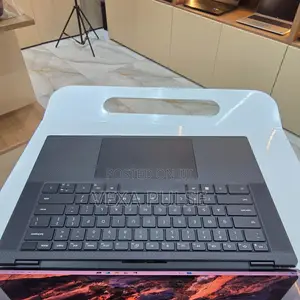 Laptop Dell Precision 5560 32GB Intel Core i9 SSD 512GB