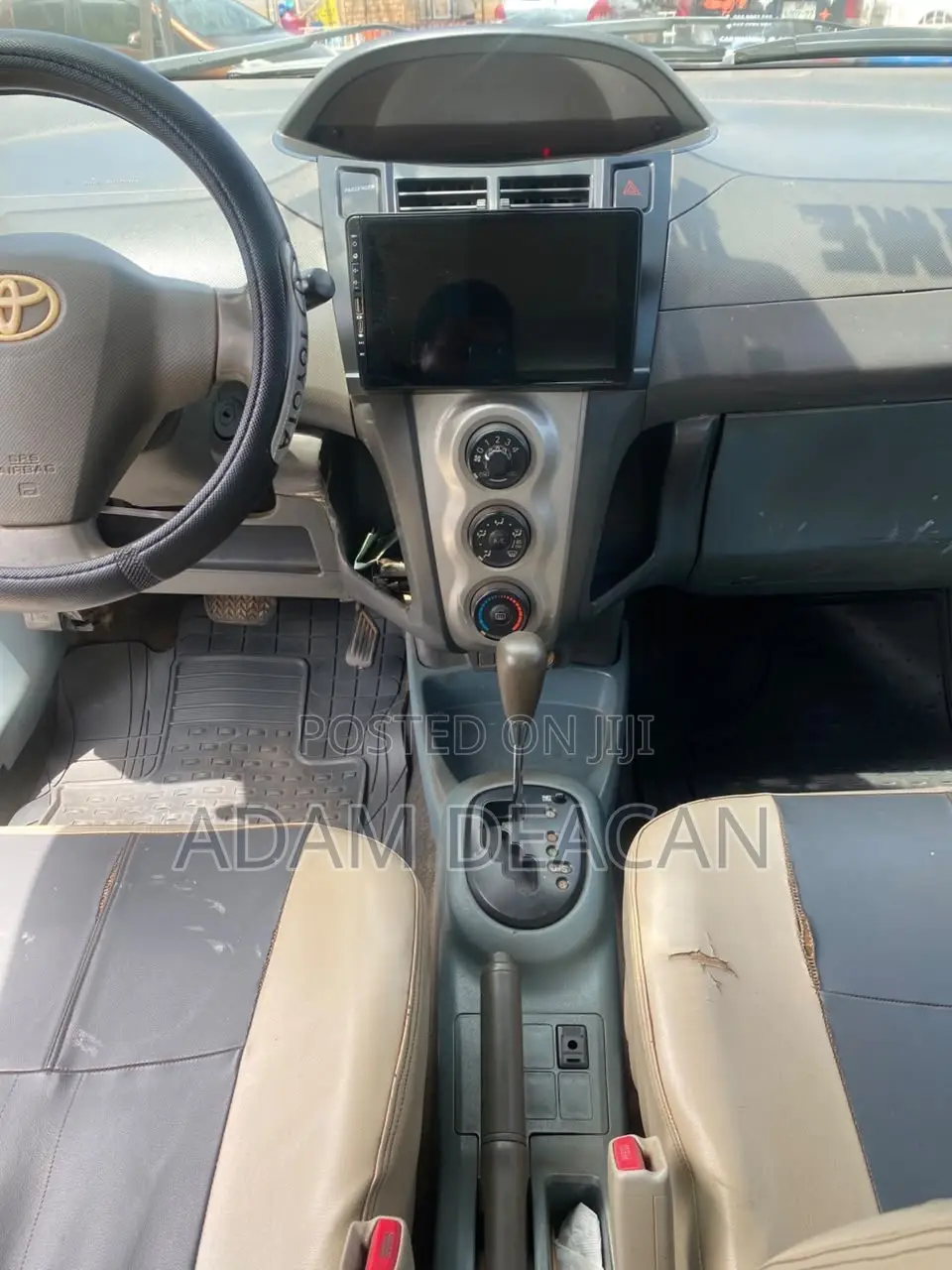 Toyota Vitz 2010