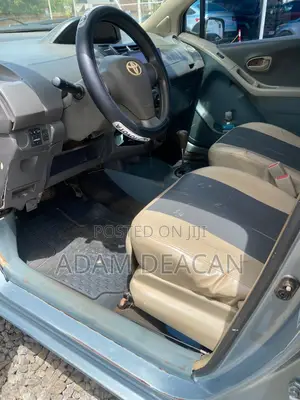 Toyota Vitz 2010