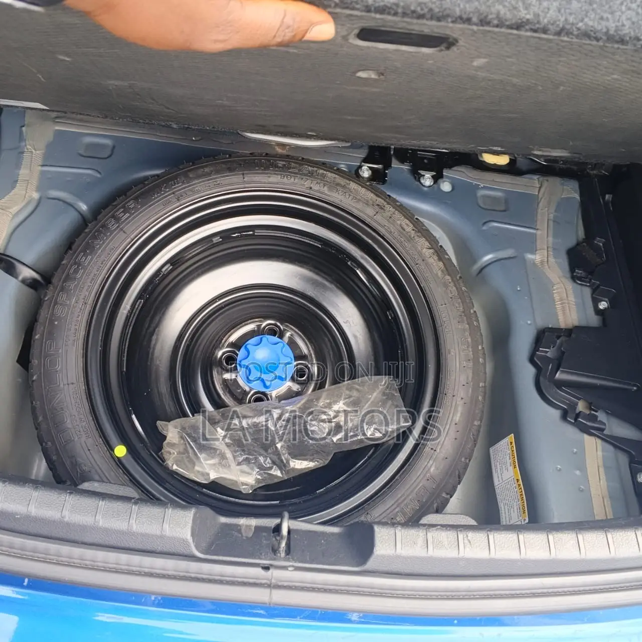 Toyota Yaris 2017 Blue
