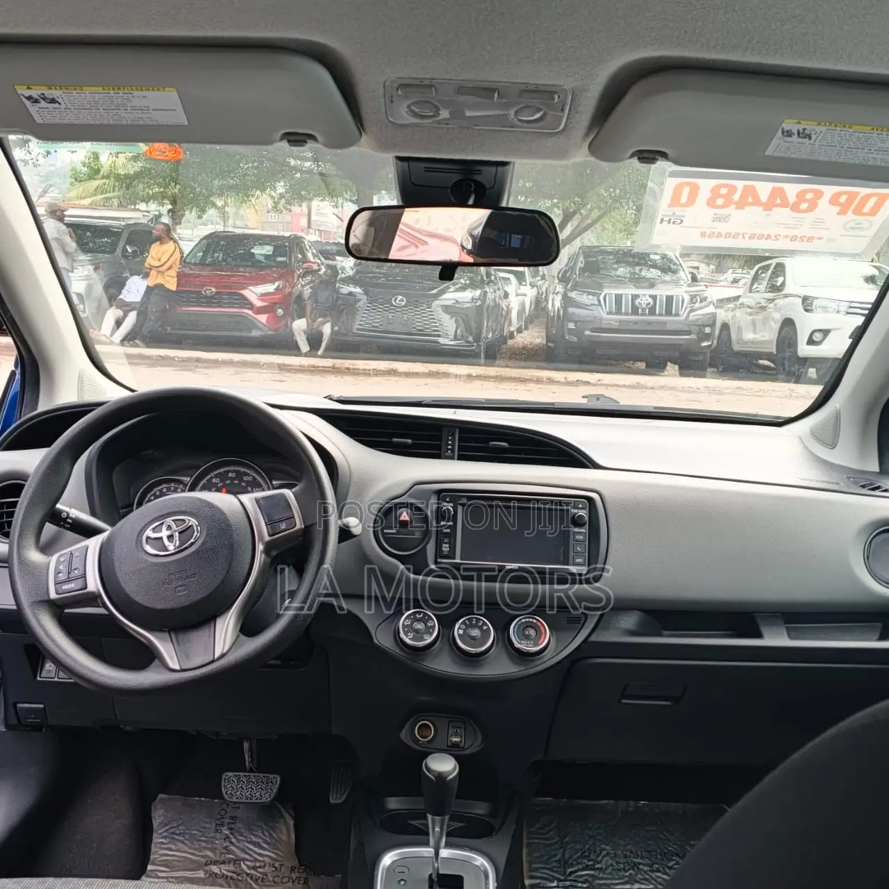 Toyota Yaris 2017 Blue