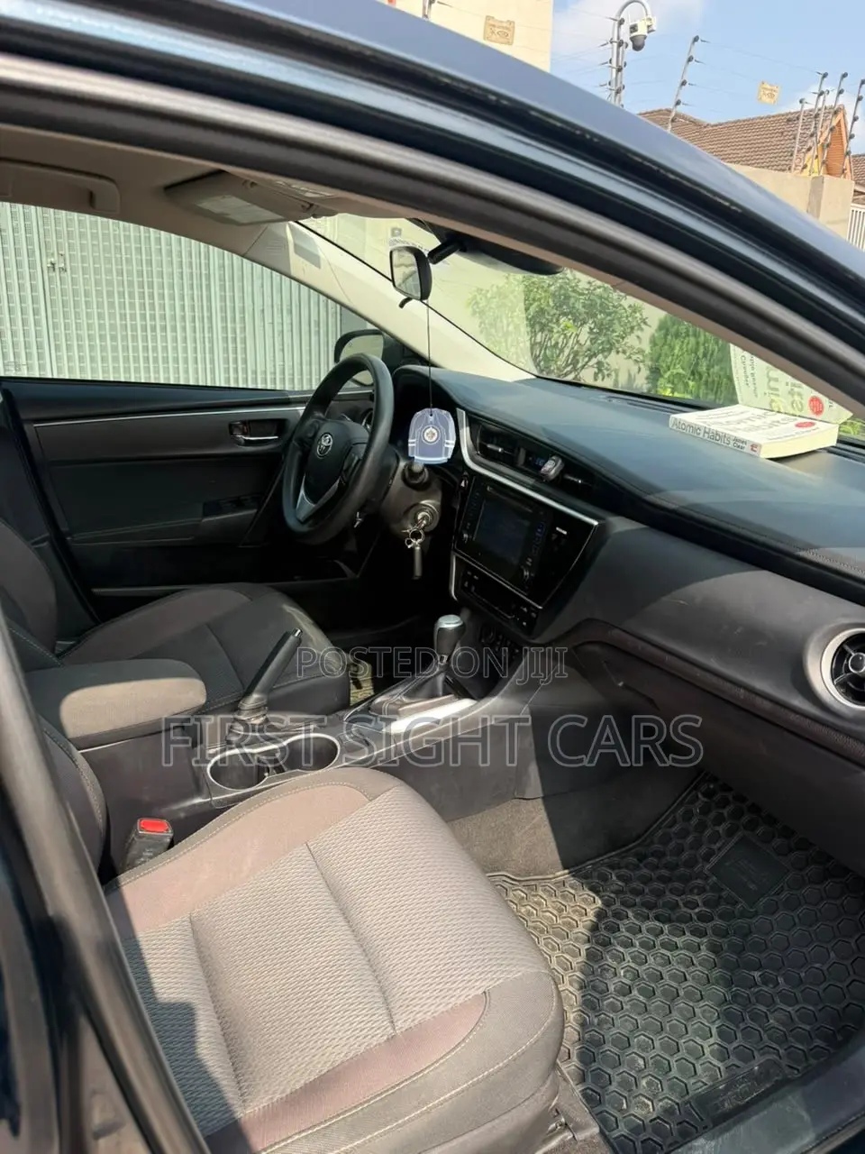 Toyota Corolla LE 4dr Sedan (1.8L 4cyl CVT) 2017 Black