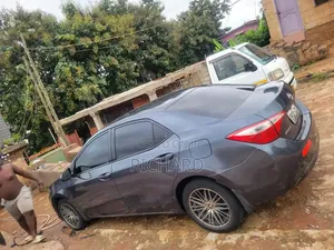 Toyota Corolla LE 4dr Sedan (1.8L 4cyl CVT) 2016 Gray