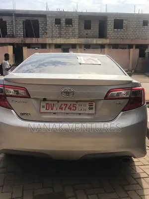Toyota Camry SE Sport 4dr Sedan (2.5L 4cyl 6A) 2014 Silver
