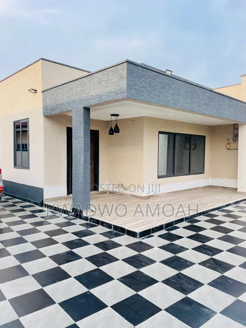 3bdrm House in Olebu for sale