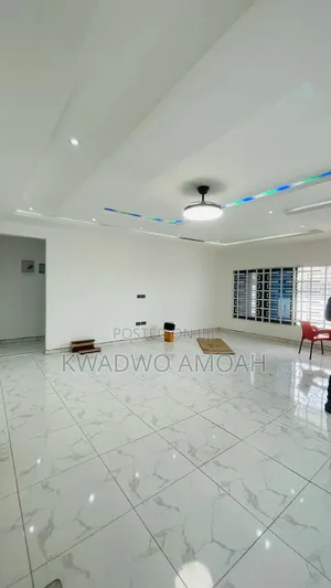 3bdrm House in Olebu for sale