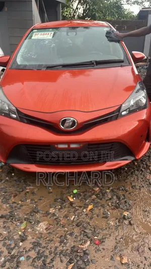 Toyota Vitz 1.3 FWD 5dr 2016 Orange