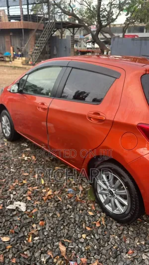 Toyota Vitz 1.3 FWD 5dr 2016 Orange