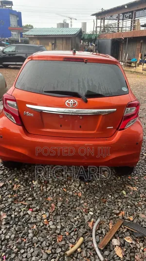Toyota Vitz 1.3 FWD 5dr 2016 Orange