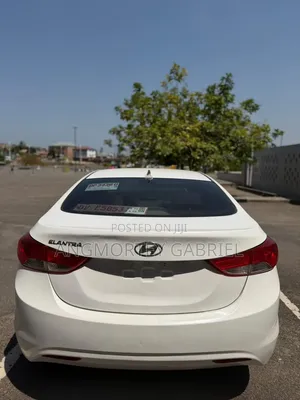 Hyundai Elantra 2013 White