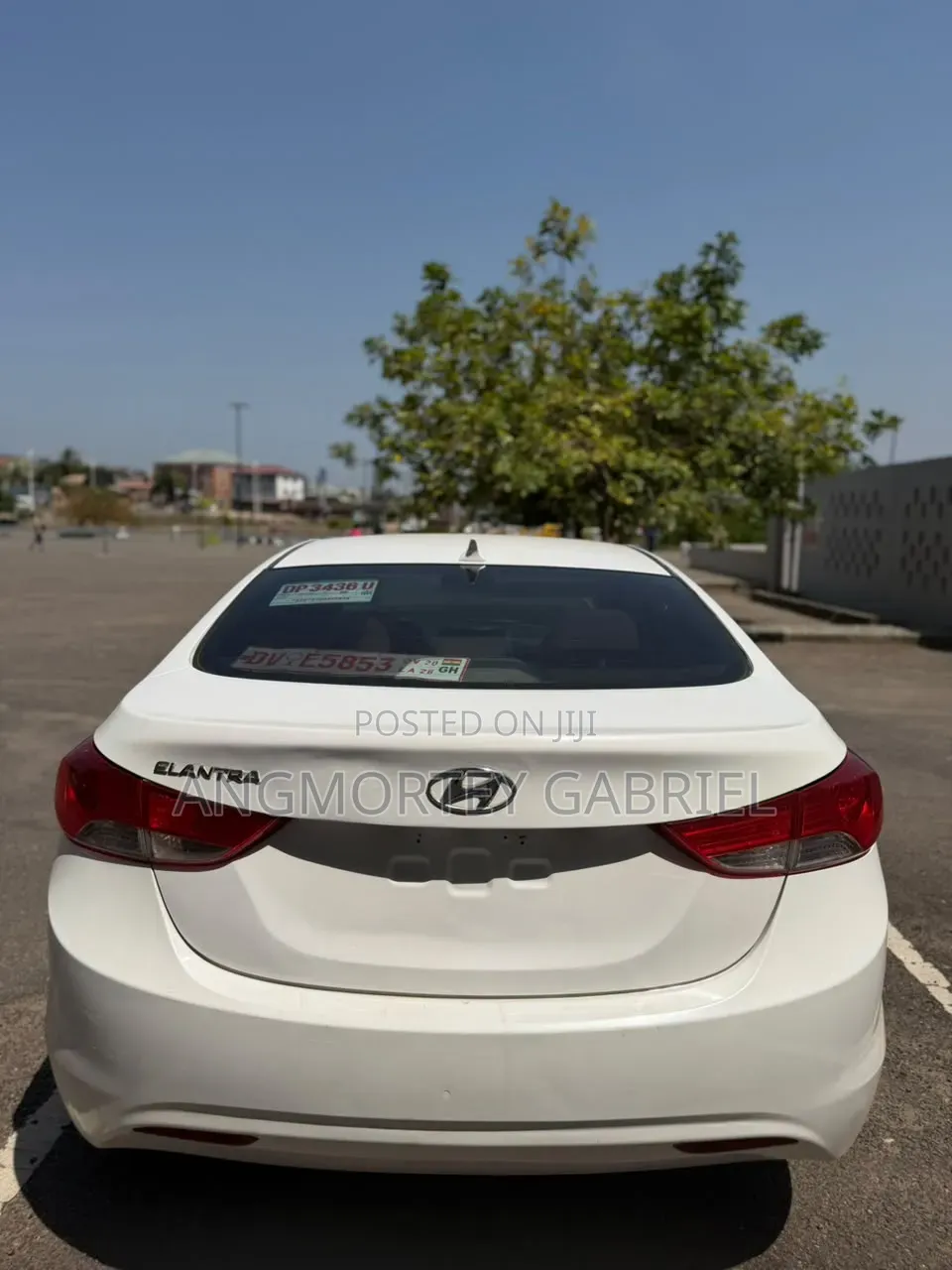 Hyundai Elantra 2013 White