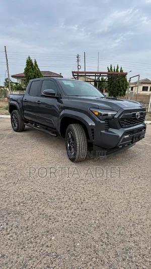 Toyota Tacoma TRD Sport Double Cab 4WD 5.0 ft. SB (Automatic) 2025 Gray