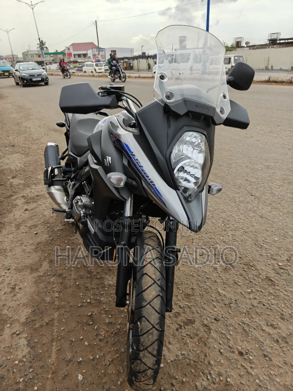 Suzuki V-Strom 2021 Silver