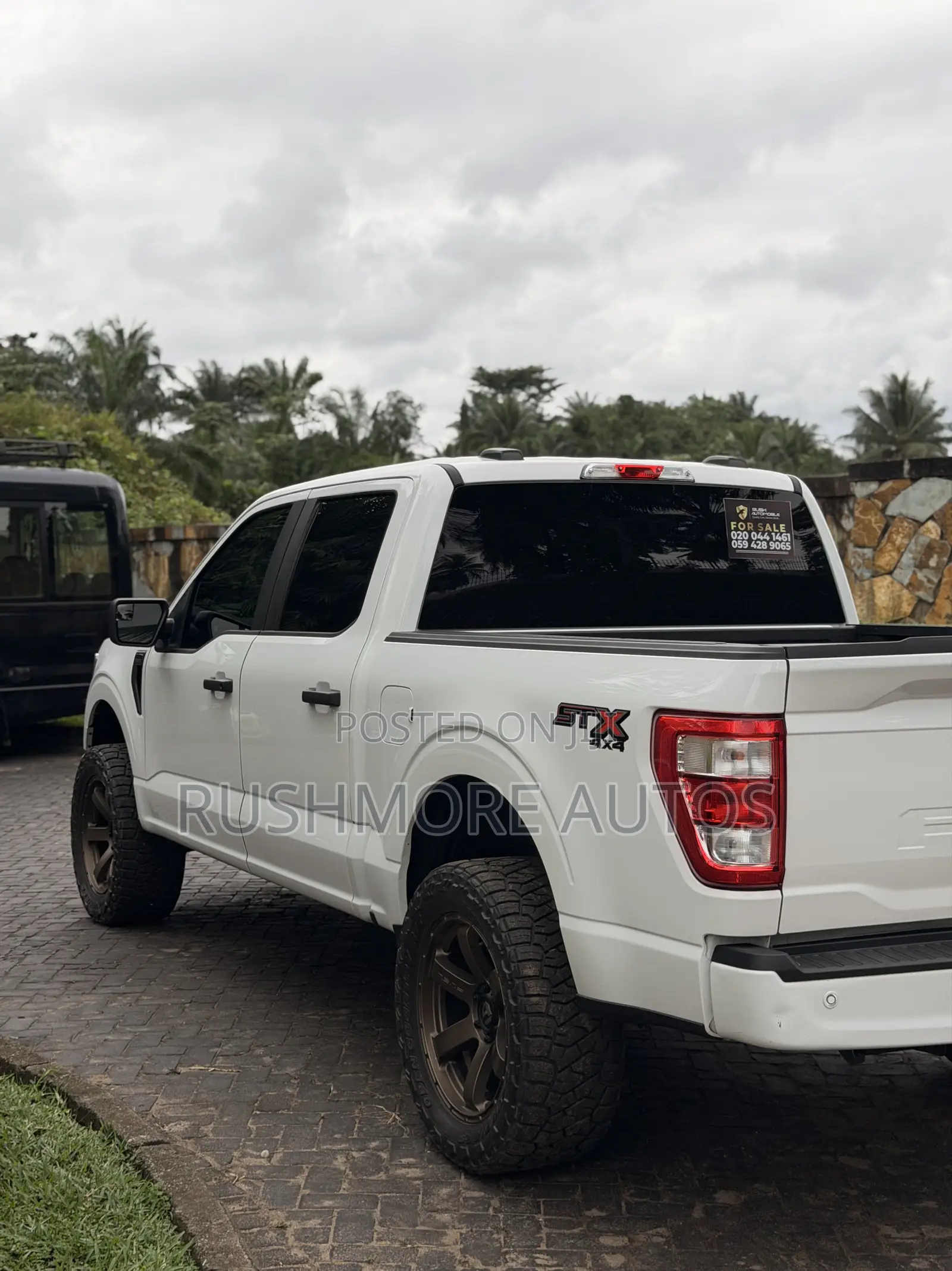 Ford F-150 2023 White