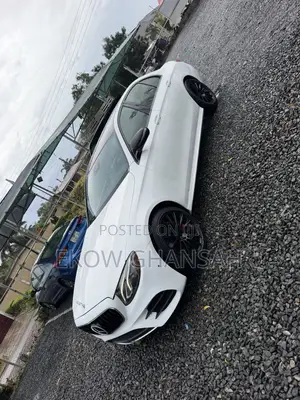 Mercedes-Benz E300 2018 White