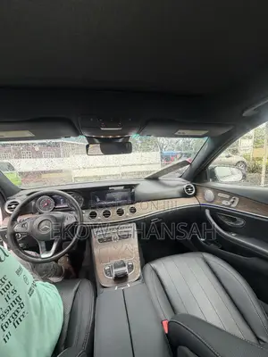 Mercedes-Benz E300 2018 White
