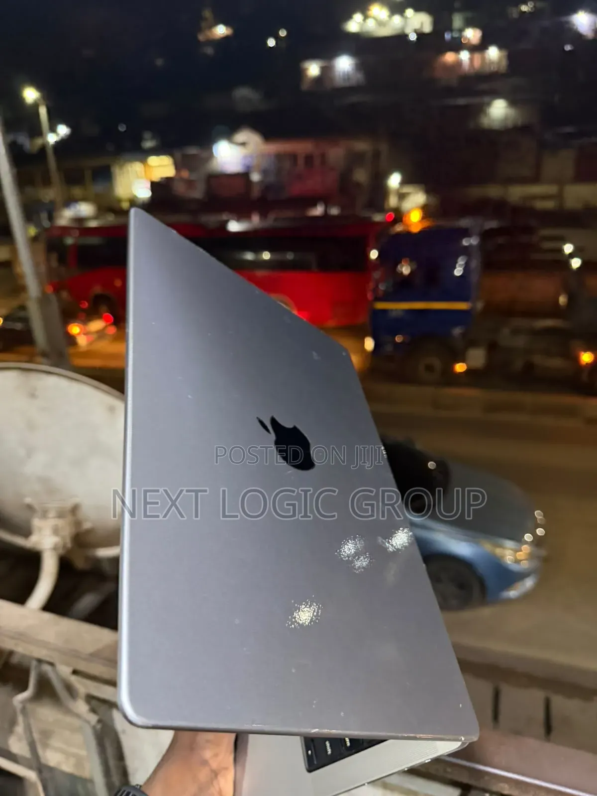 Laptop Apple MacBook Pro 2021 M1 16GB Apple M1 Pro SSD 512GB