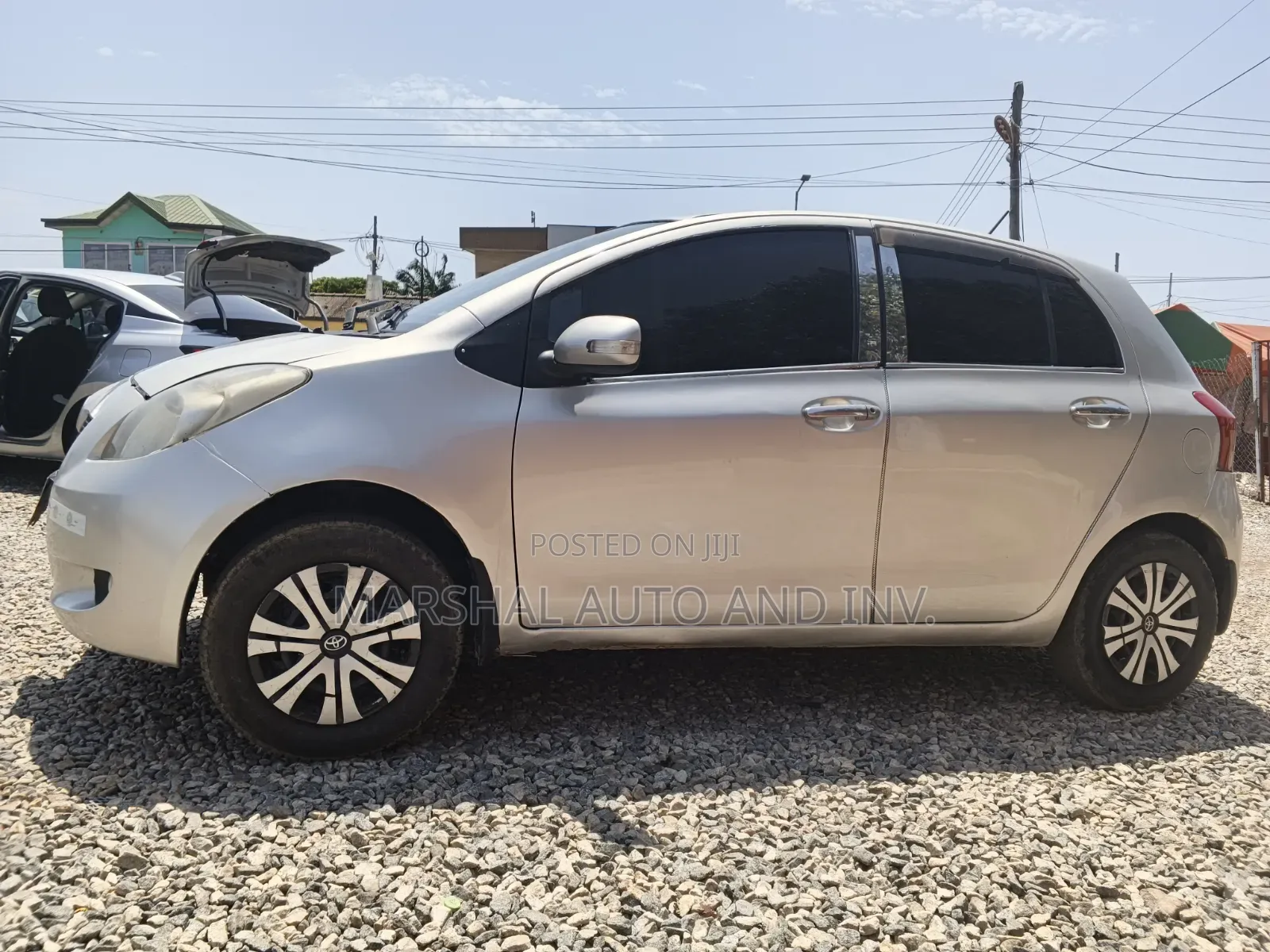 Toyota Vitz 1.0 FWD 5dr 2010 Gray
