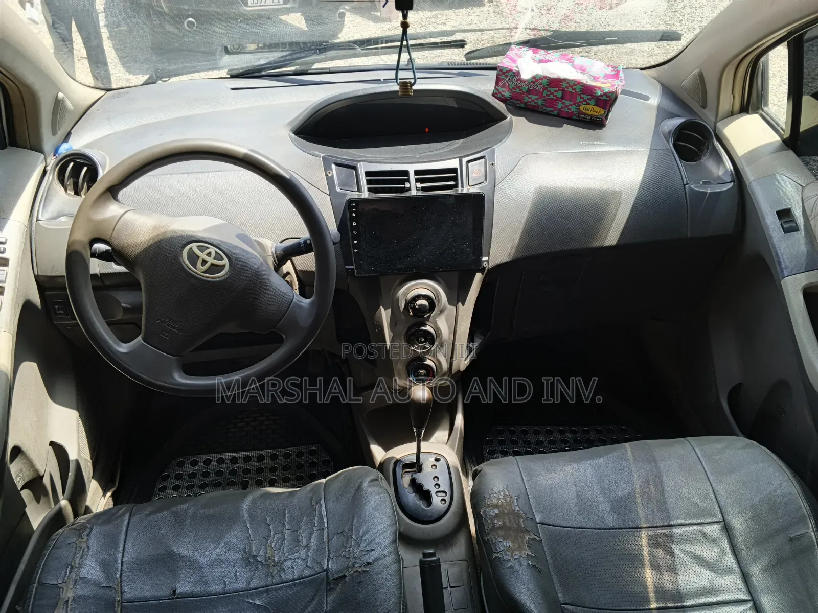 Toyota Vitz 1.0 FWD 5dr 2010 Gray