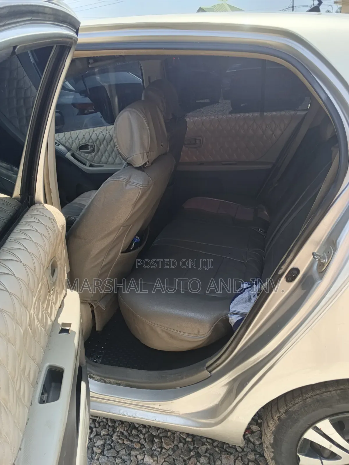 Toyota Vitz 1.0 FWD 5dr 2010 Gray