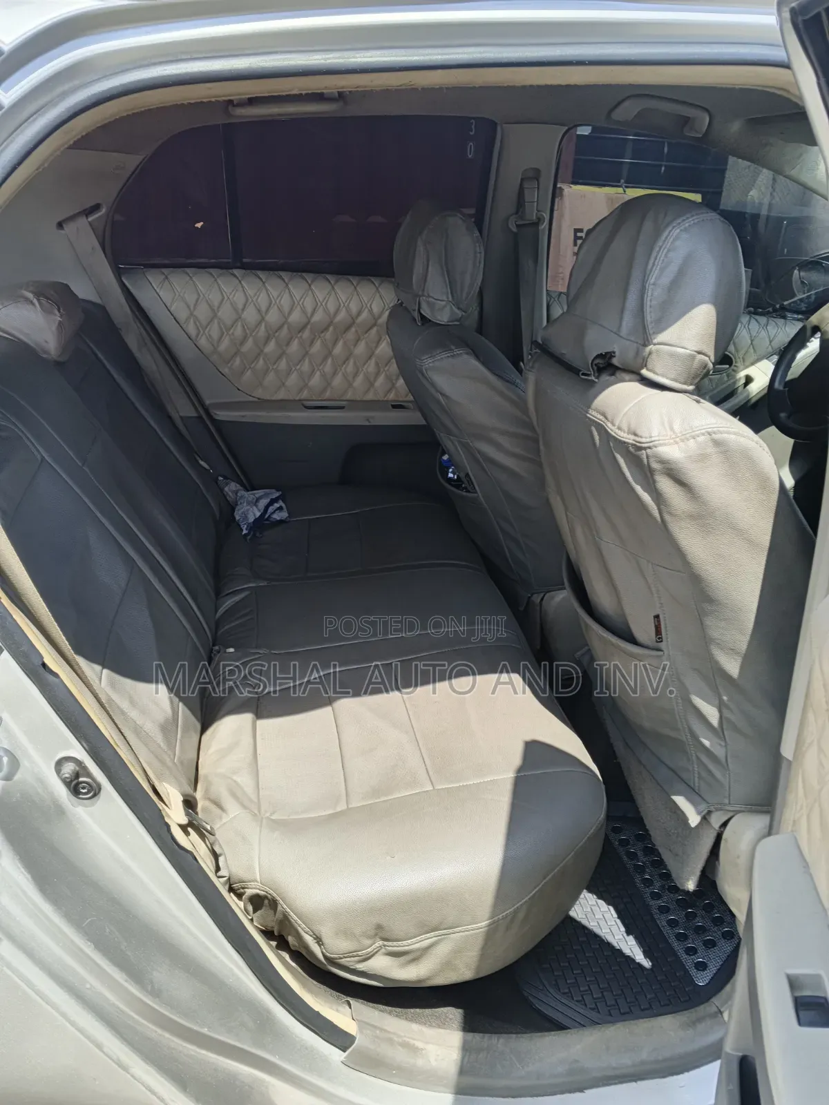 Toyota Vitz 1.0 FWD 5dr 2010 Gray