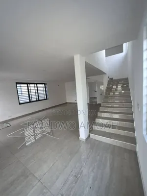 5bdrm House in Pokuase for sale