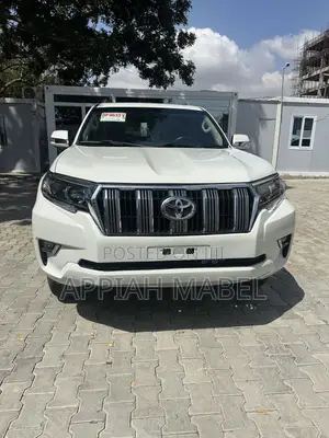 Toyota Land Cruiser Prado 2019 White