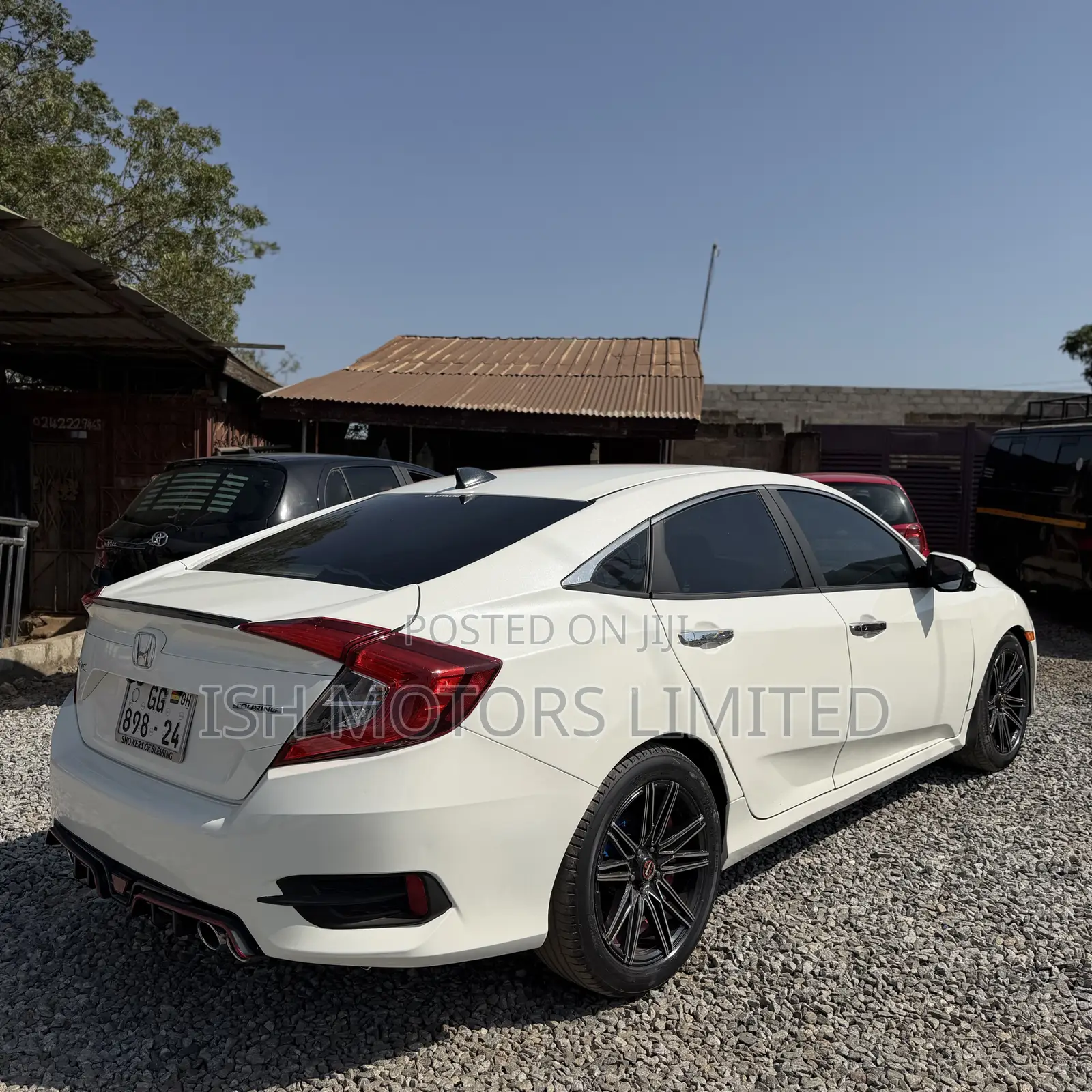 Honda Civic Touring 4dr Sedan (1.5L 4cyl) 2017 White