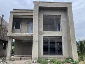 3bdrm Duplex in Amanfrom, Accra Metropolitan for sale
