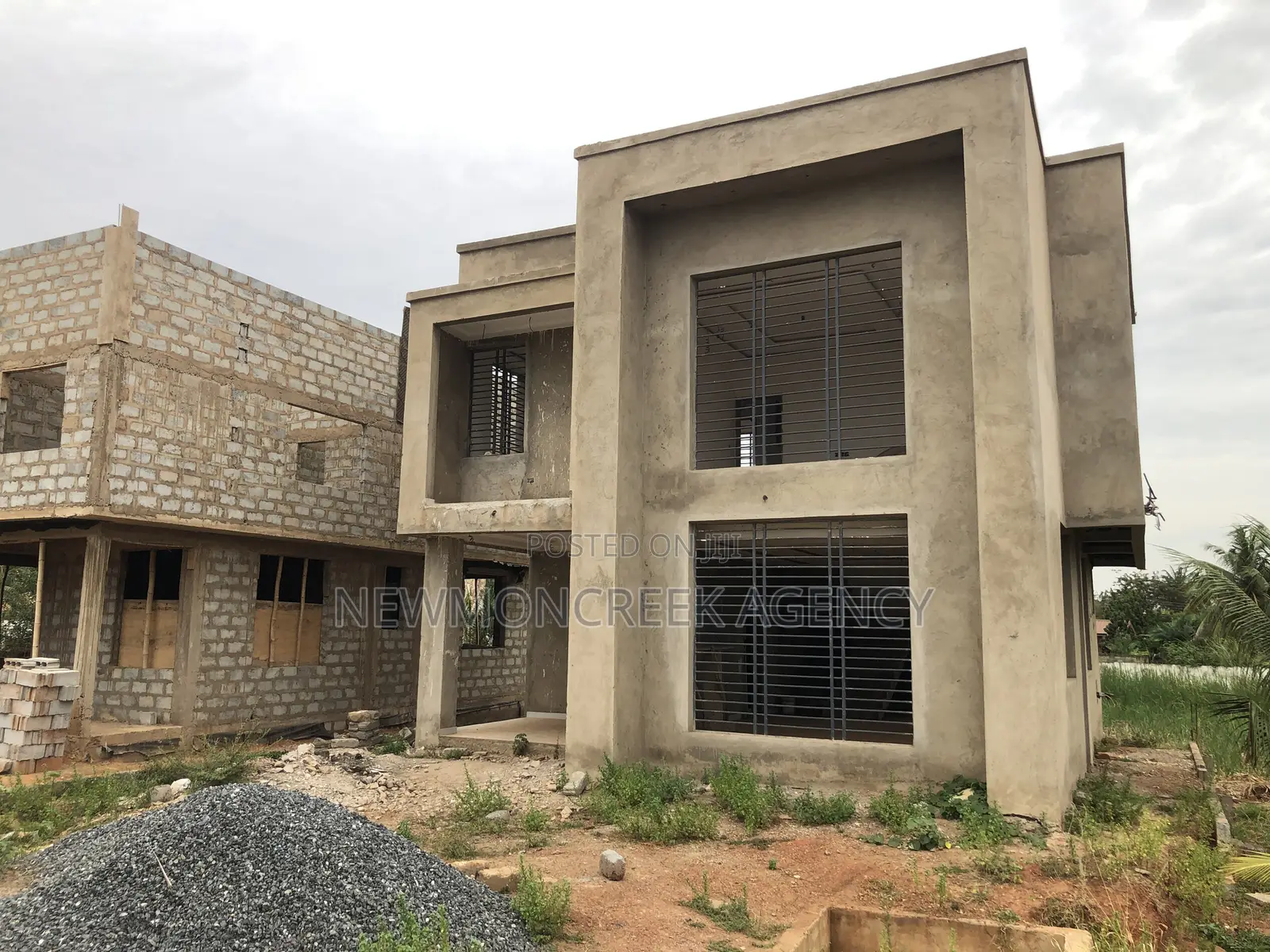 3bdrm Duplex in Amanfrom, Accra Metropolitan for sale
