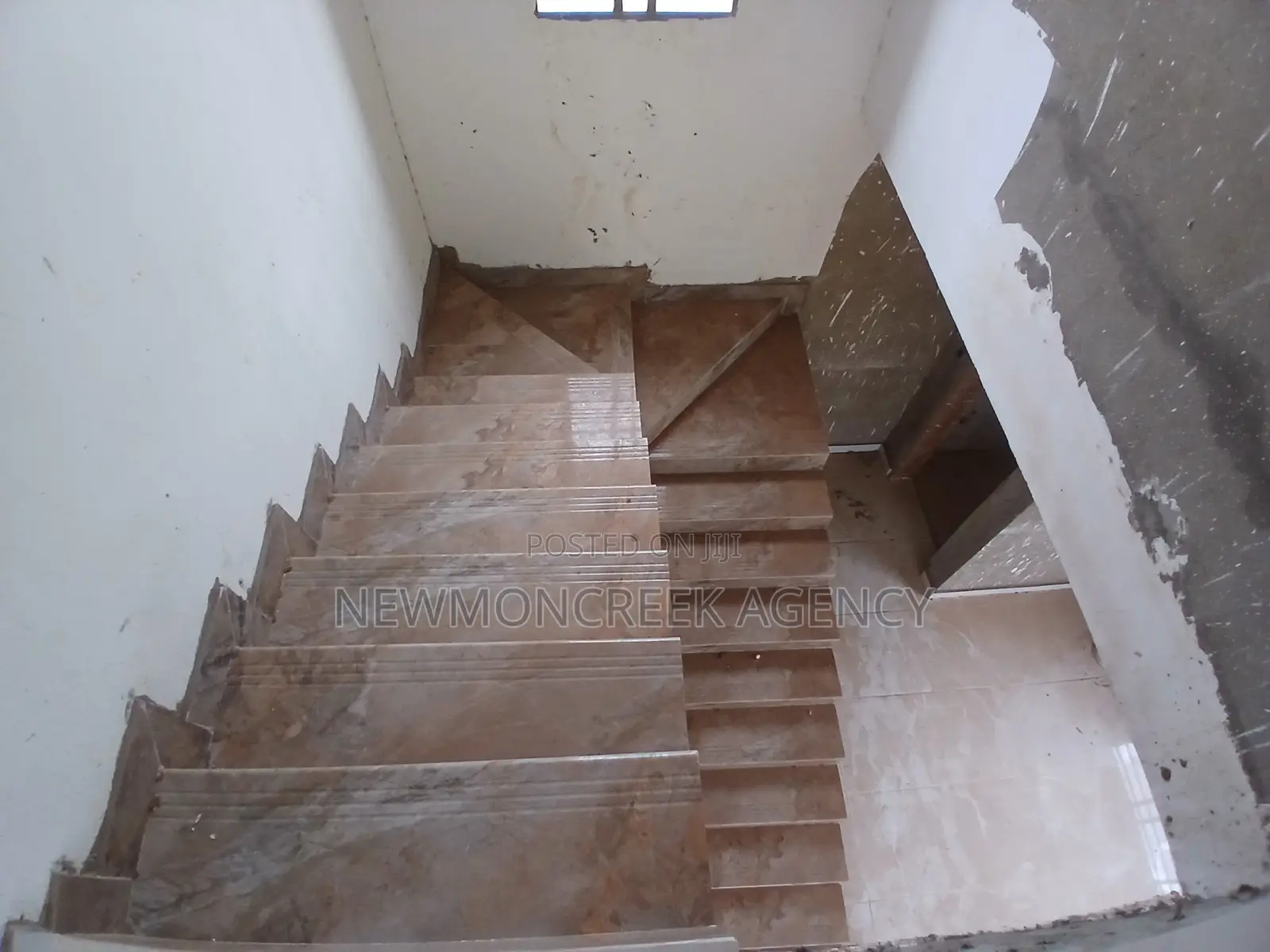 3bdrm Duplex in Amanfrom, Accra Metropolitan for sale