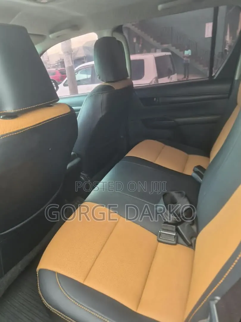 Toyota Hilux 2017 Silver