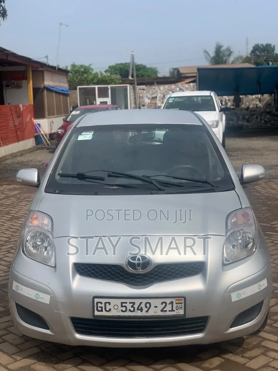 Toyota Vitz 2010 Gray