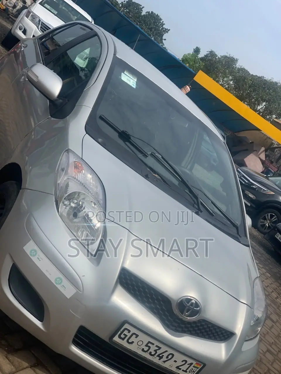 Toyota Vitz 2010 Gray