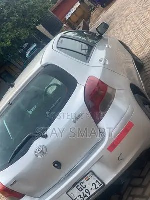 Toyota Vitz 2010 Gray