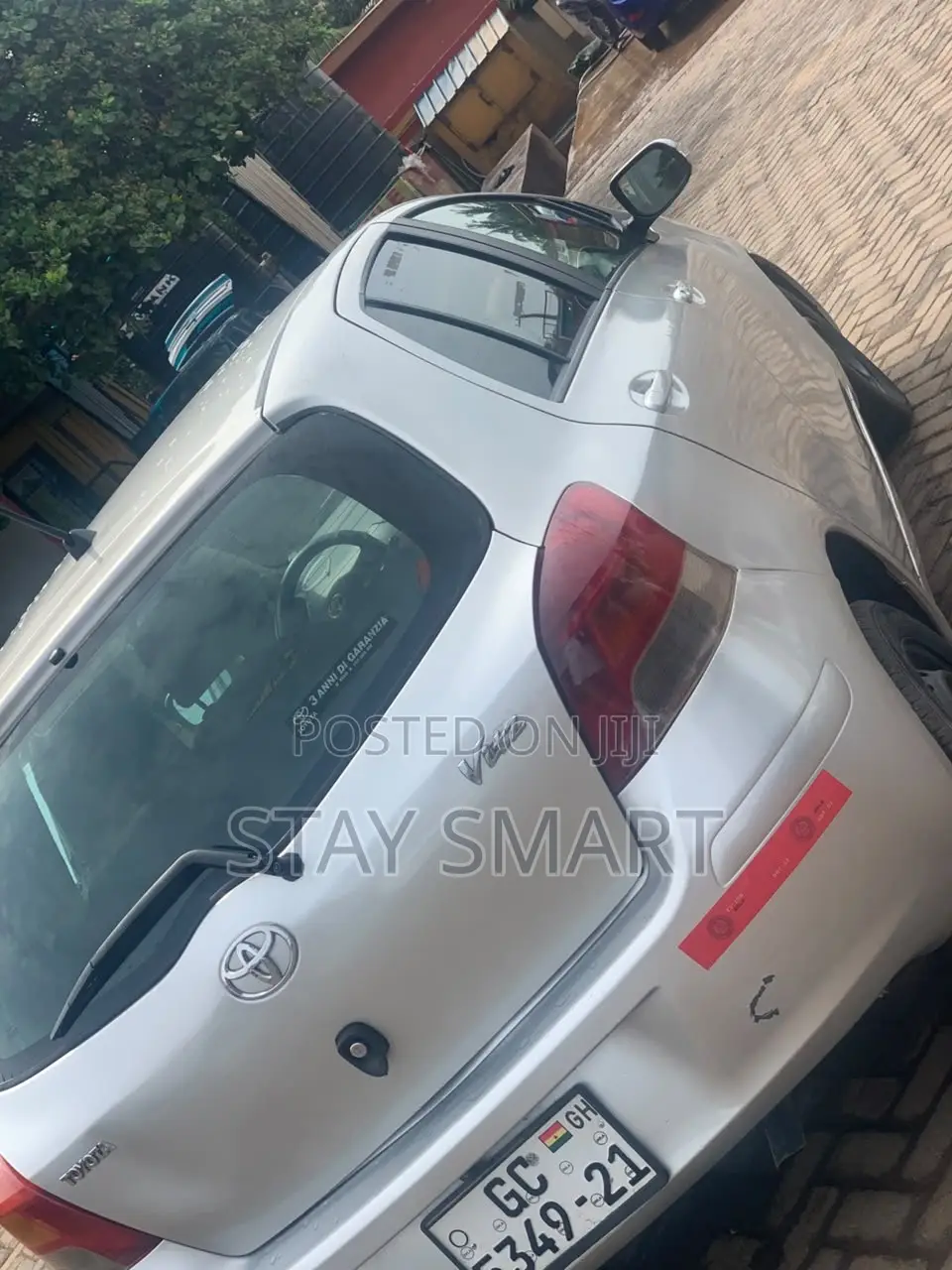 Toyota Vitz 2010 Gray