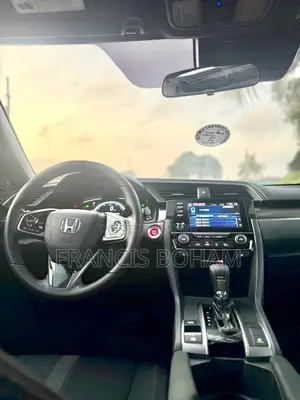 Honda Civic EX Hatchback 2019 White