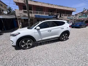 Hyundai Tucson 2018 White