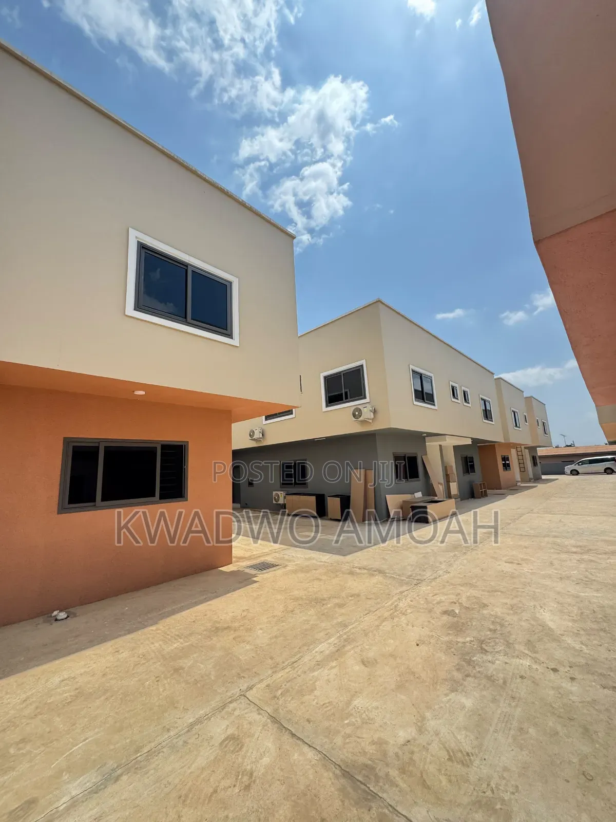3bdrm Townhouse/Terrace in Oyarifa Mall Area for sale