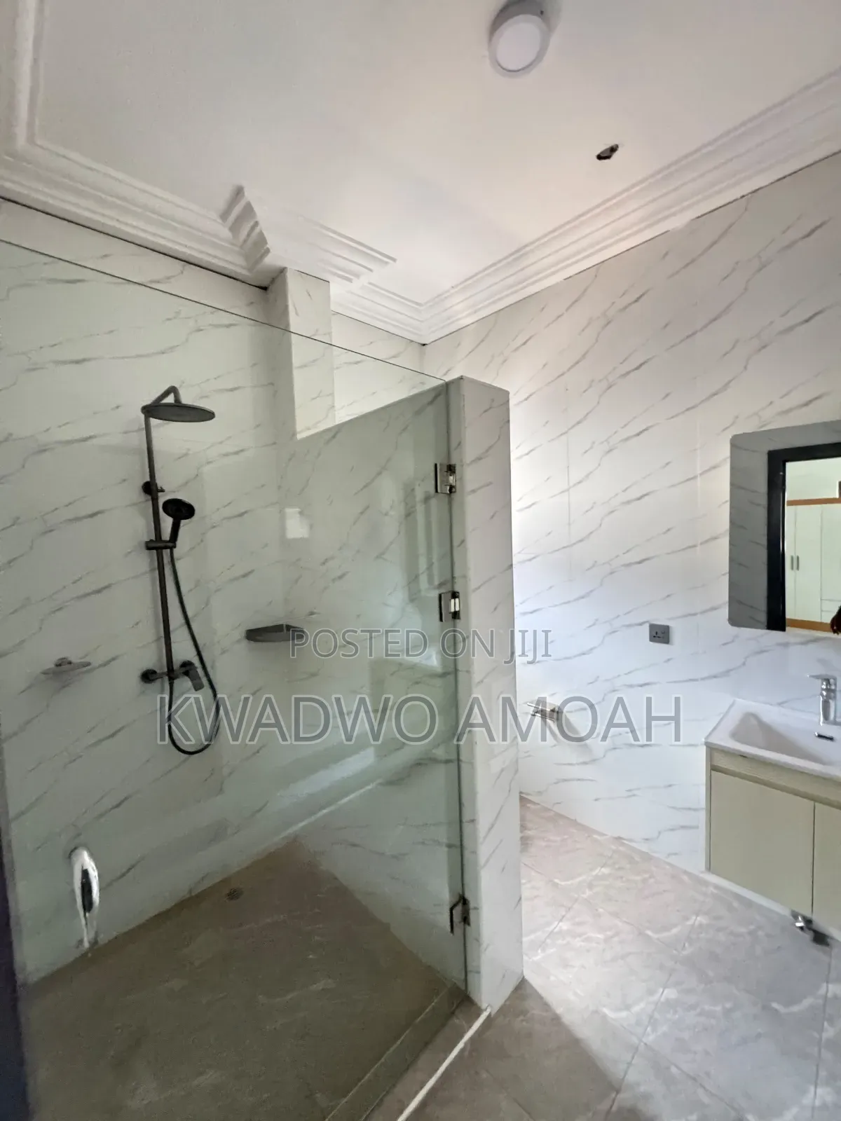 3bdrm Townhouse/Terrace in Oyarifa Mall Area for sale