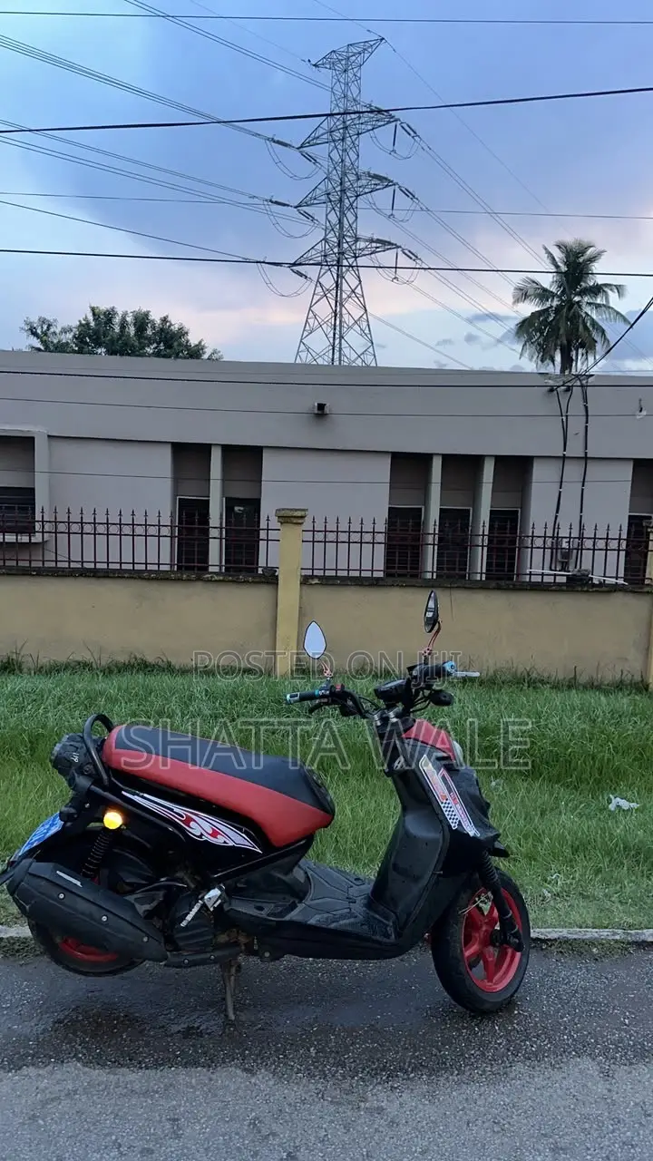 Yamaha 2012 Black