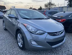 Hyundai Elantra GLS Sedan FWD (1.8L 4cyl 6A) 2013 Gray