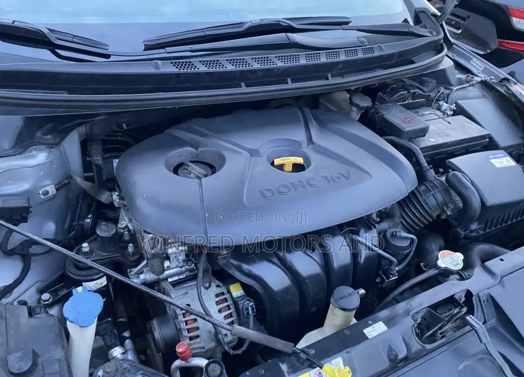 Hyundai Elantra GLS Sedan FWD (1.8L 4cyl 6A) 2013 Gray