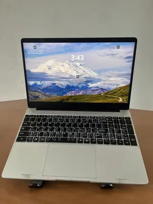 Laptop 8GB Intel Celeron HDD+SSD 256GB