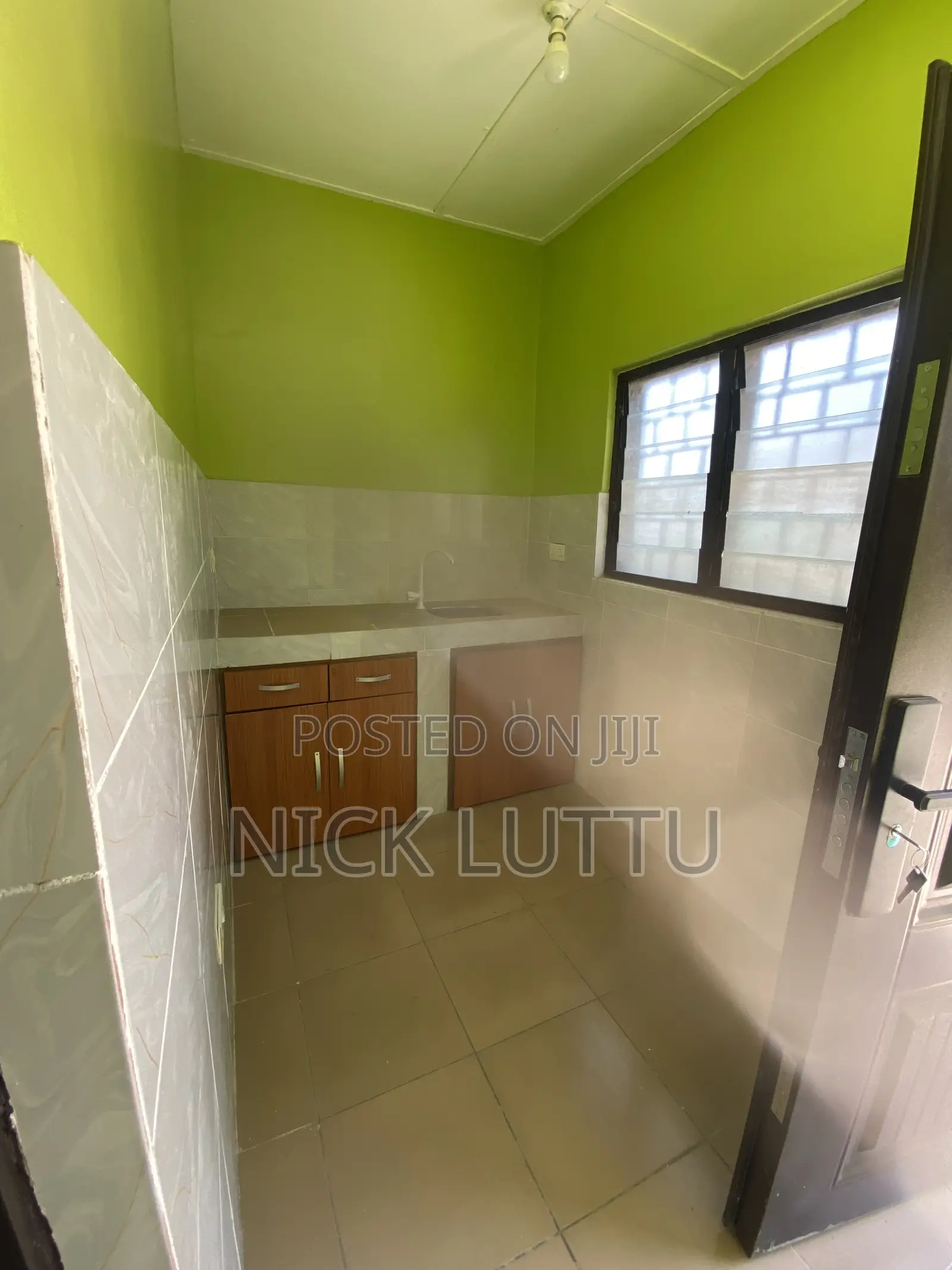 1bdrm Room & Parlour in Santa Maria, Last Stop for rent