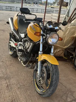Honda CB 2000 Yellow