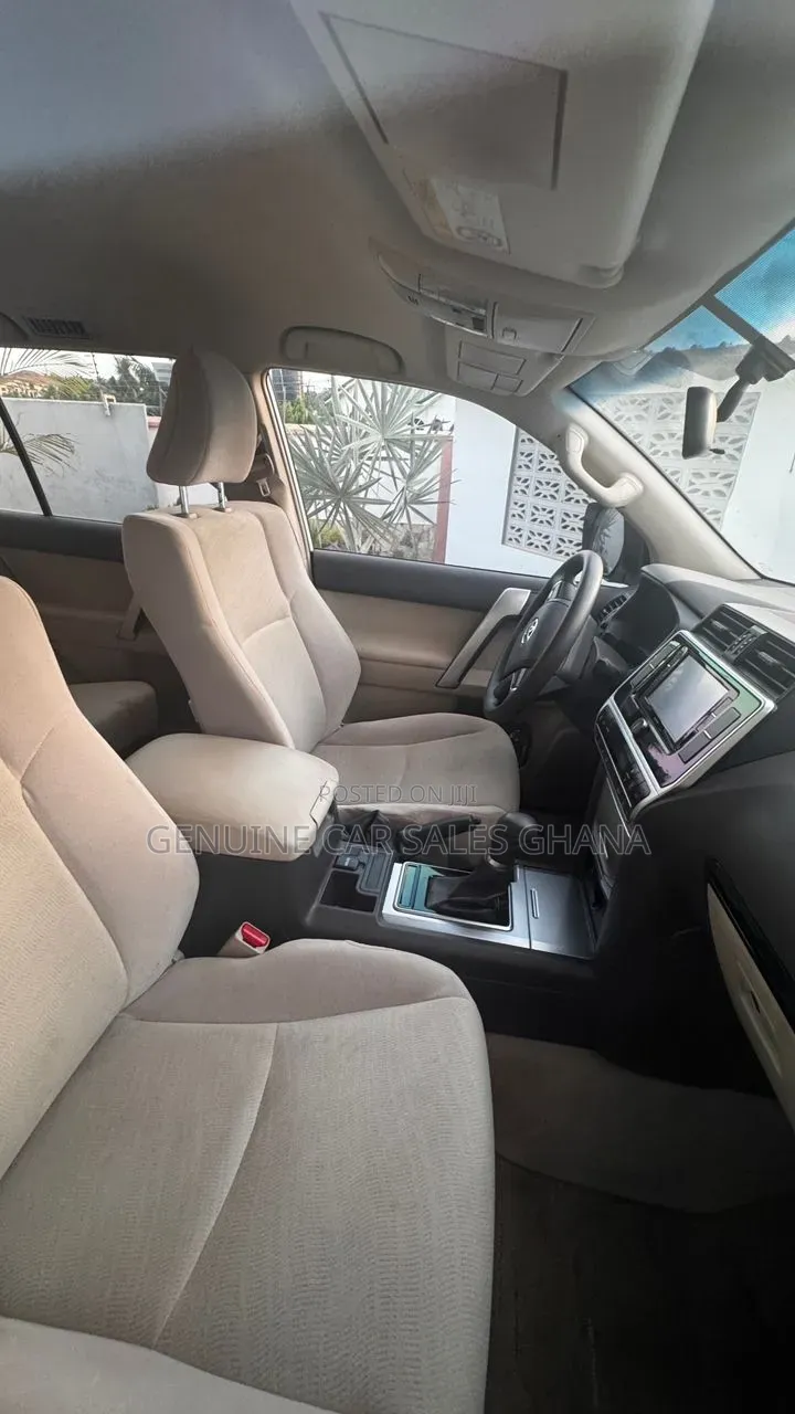 Toyota Land Cruiser Prado 2.7 2023 White