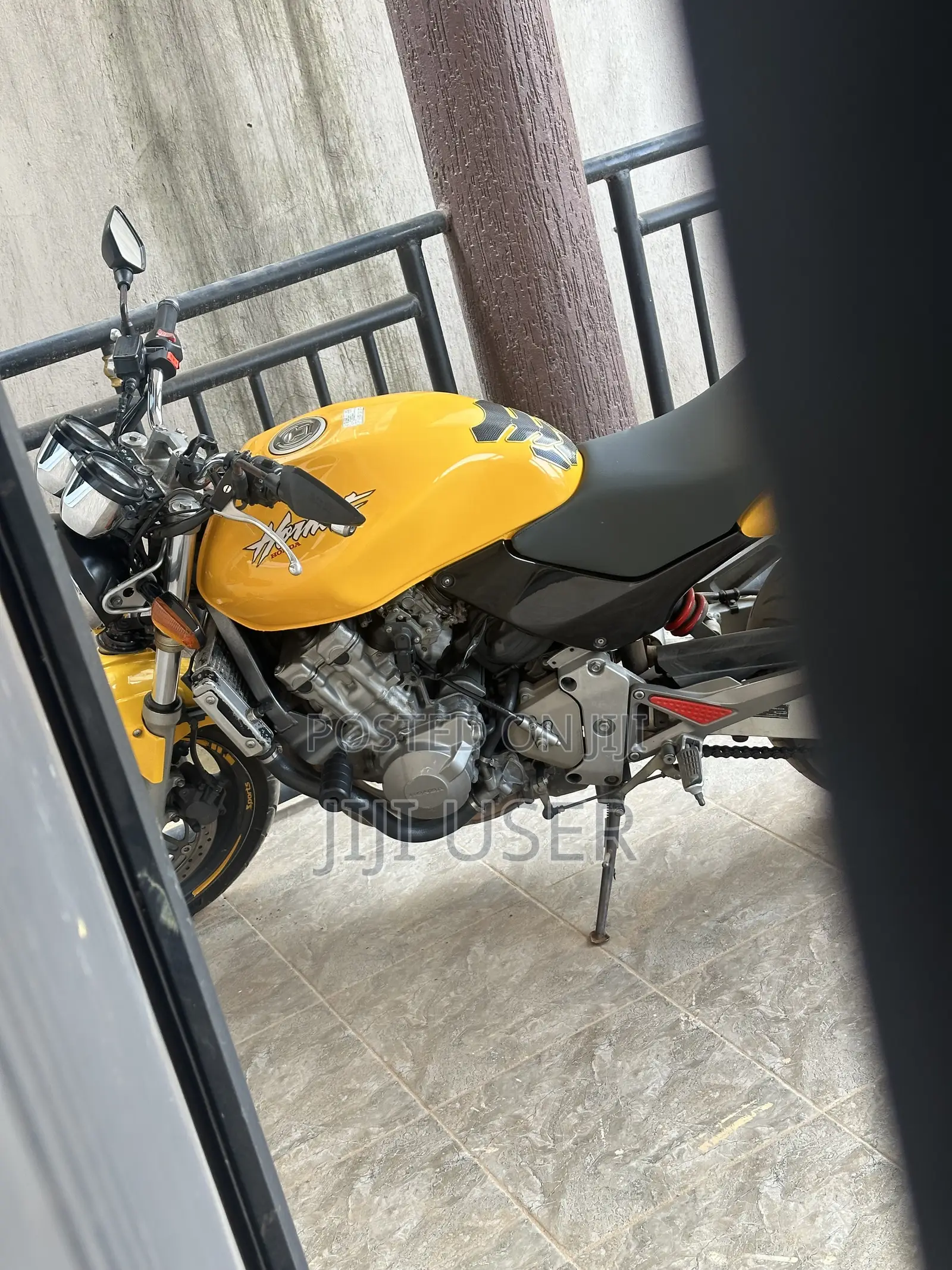 Honda CB 2000 Yellow
