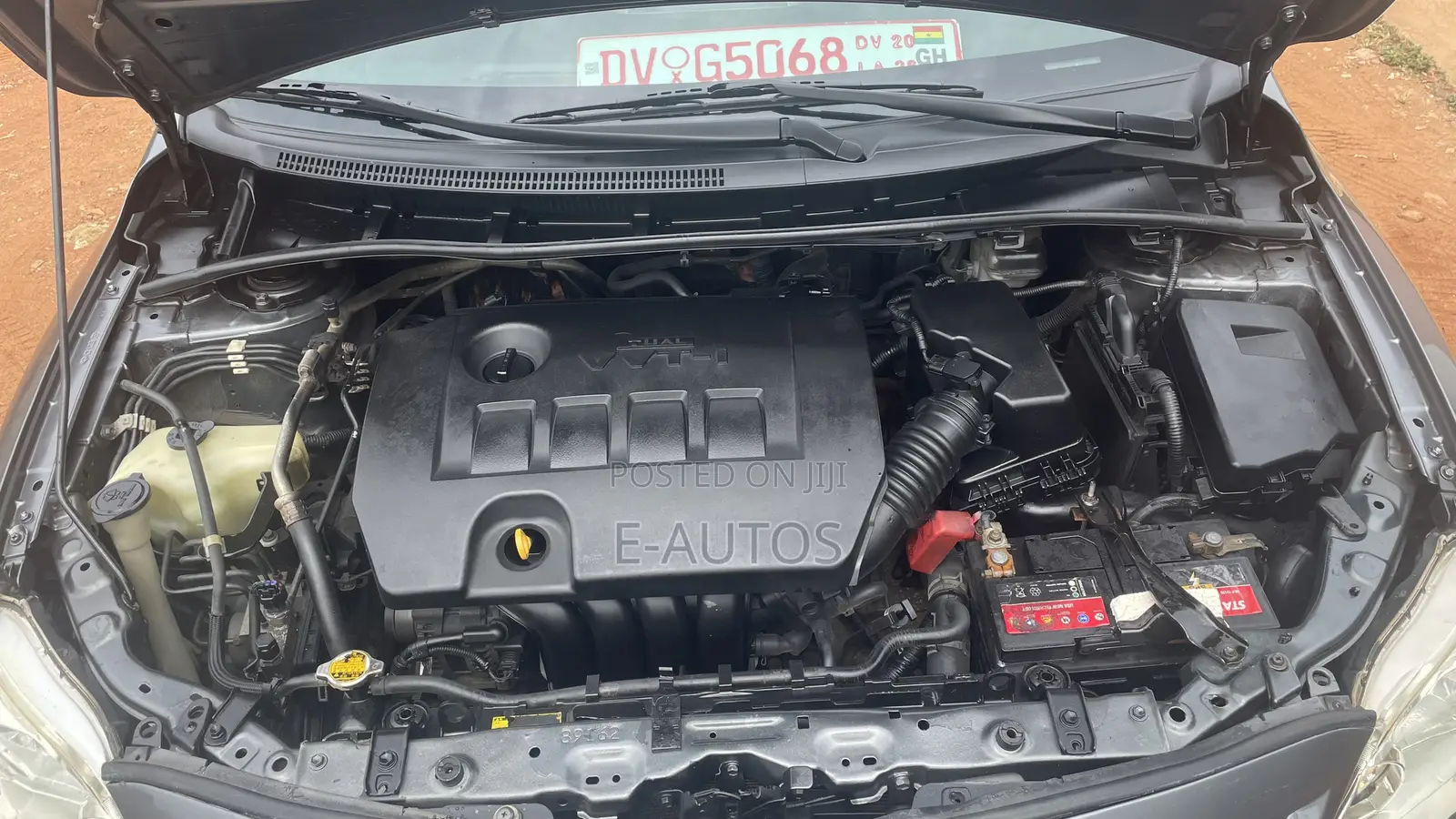 Toyota Corolla LE 4dr Sedan (1.8L 4cyl 4A) 2013 Gray