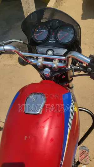 Bajaj Boxer 125 2024 Red